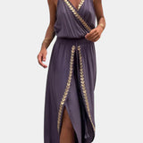 Lorena | Suknelė Mono su Auksiniais Akcentais ir Iškirptėmis