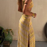 Bianca – Drabužis su Drąsiu Dizainu ir Giliais Iškirpais