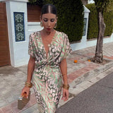 Constança | Gėlių Suknelė su Plisuotomis Detailem ir V Formos Iškirpte