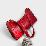 Lora. - Blizgi odinė rankinė