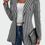 Elegantiška ir rafinuota linijinė švarkas