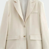 Oversized švarkas su modernia linija