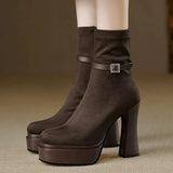 Yanete – Prabangūs platforminiai batai su komfortu ir stiliumi kiekviename žingsnyje