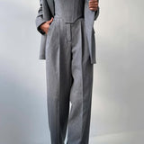 Elegancija - Trijų dalių komplektas su peršalimo švarku