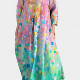 Anne | Sklandus suknelė su V formos iškirpte ir spalvota spauda