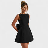 Carrie - Mini suknelė su perlų juostele