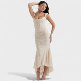 Cesca - Skulptūrinio silueto suknelė